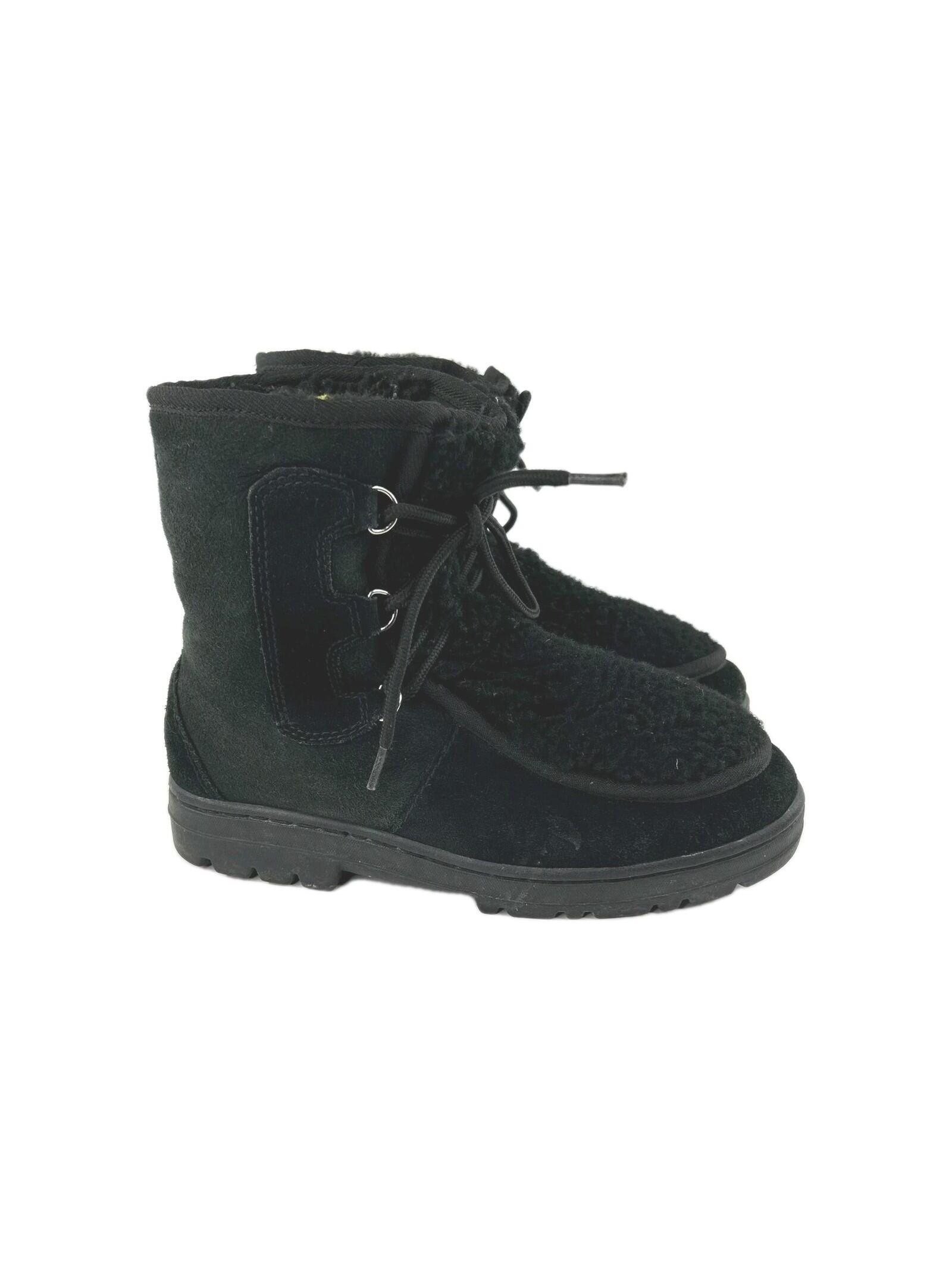 Ugg Mukluk Revival Boots Us 9 Womens Genuine Shearling Lining Lace-Up Short Boot
